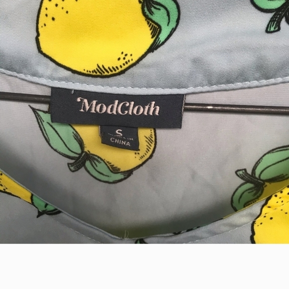 Modcloth Blue yellow lemon print v-neckline blouse size small short sleeve w/tie - Picture 7 of 12